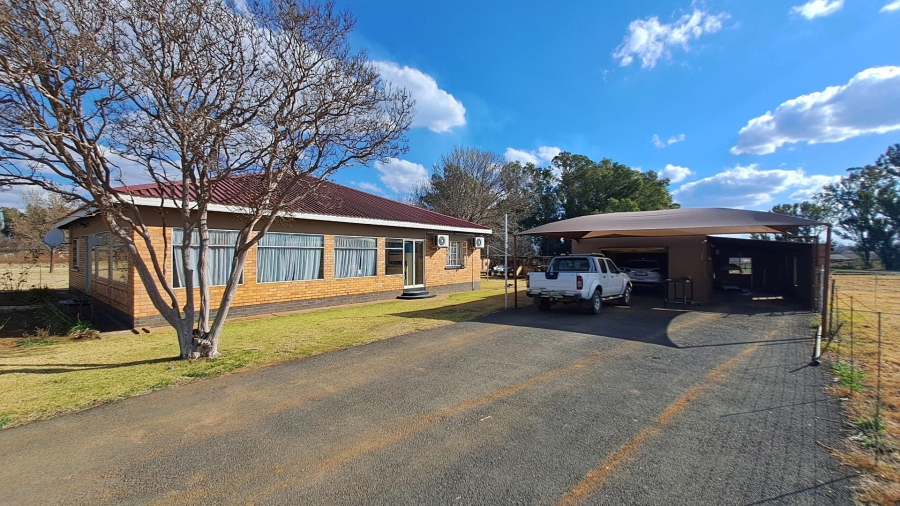 8 Bedroom Property for Sale in Potchefstroom Rural North West